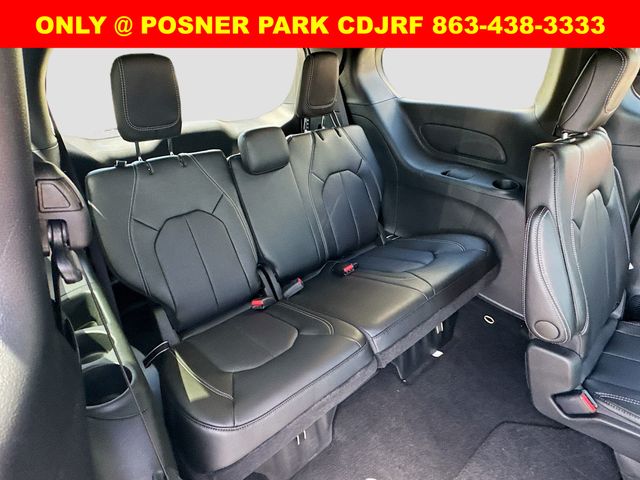 2025 Chrysler Voyager LX photo 22