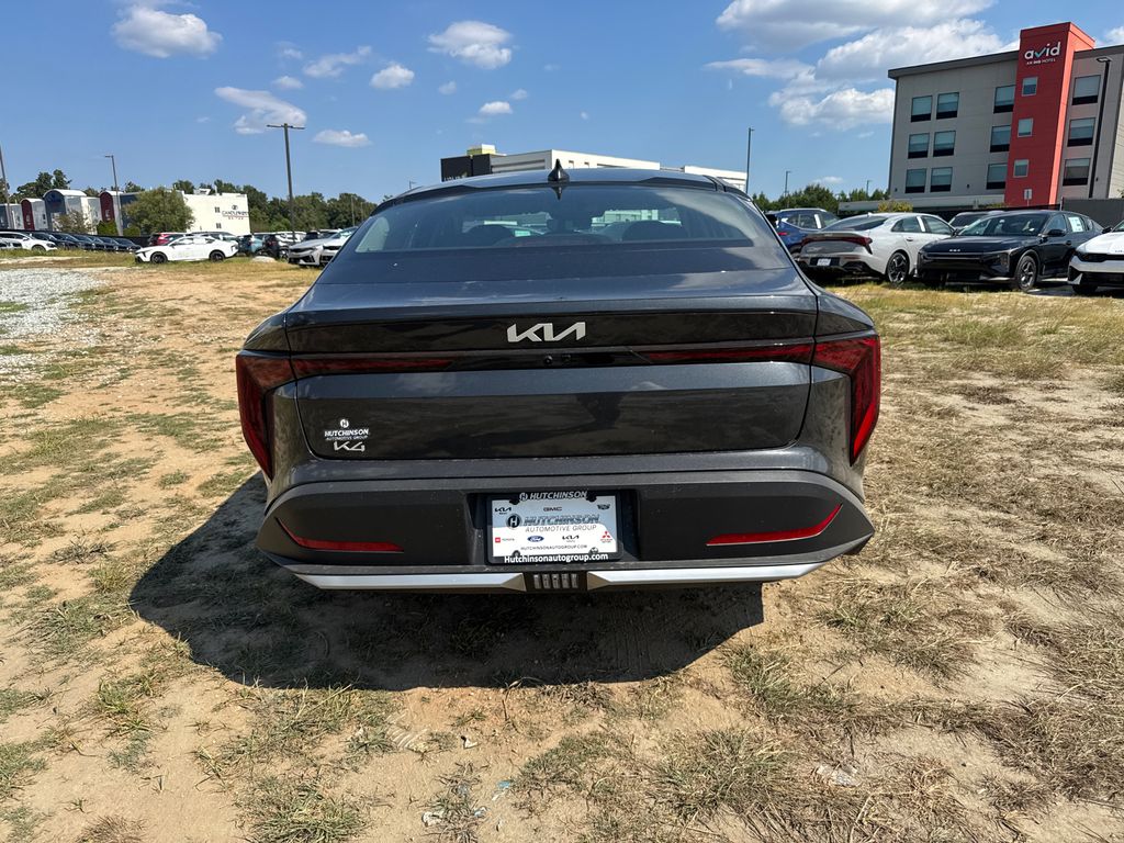 2025 Kia K4 LXS photo 4