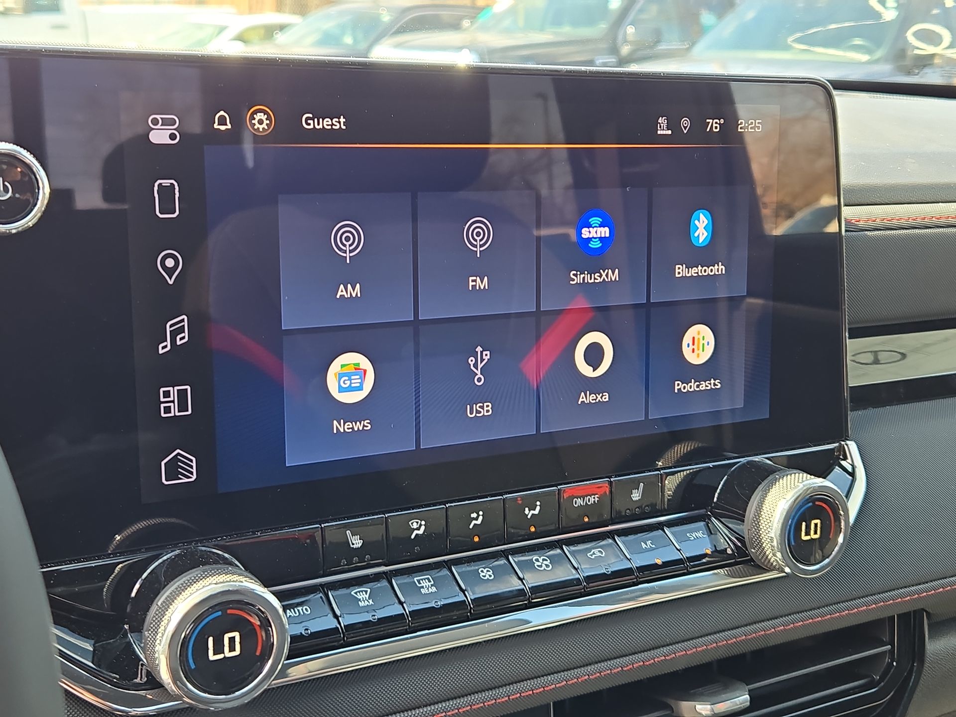 2025 Chevrolet Colorado Z71 photo 18