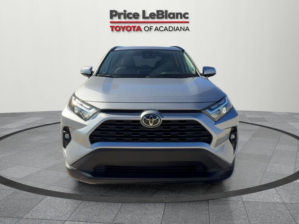 2022 Toyota RAV4 XLE Premium photo 2