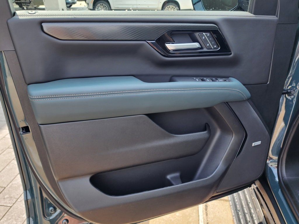 2026 Gmc Yukon XL AT4 photo 13