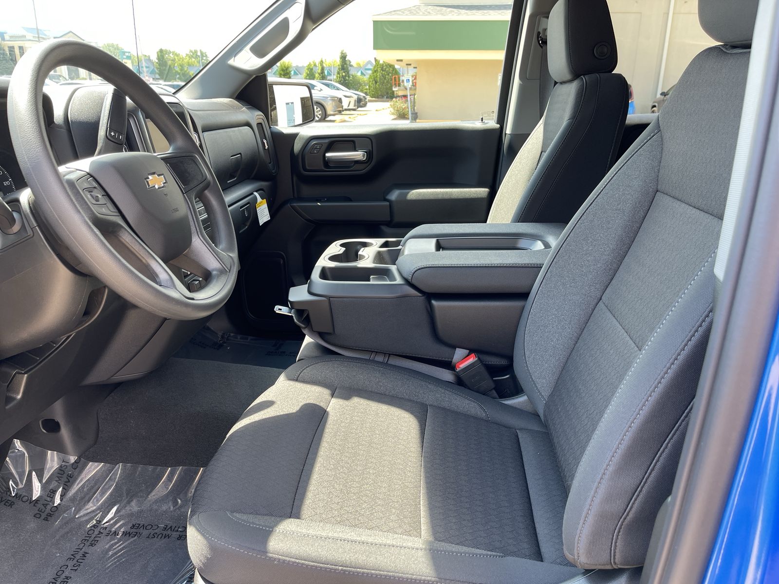 2025 Chevrolet Silverado 1500 Custom photo 3