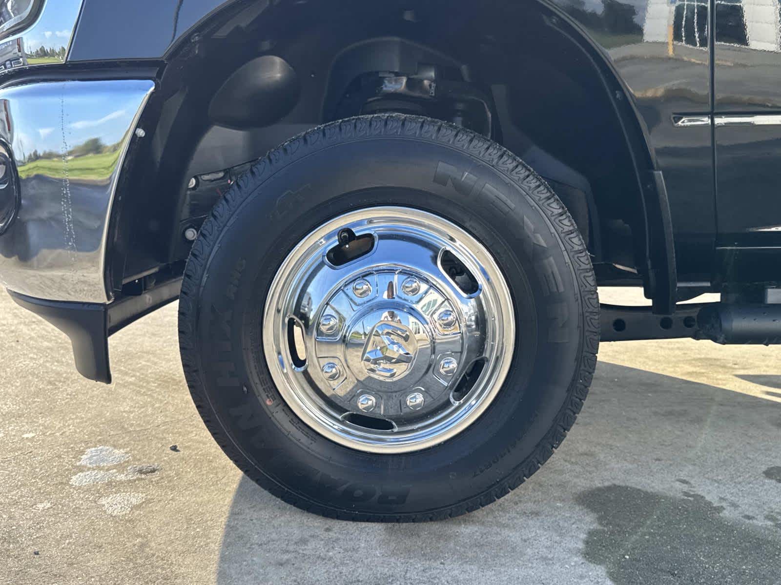 2026 Ram 3500 Tradesman photo 4