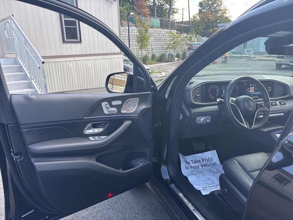 2025 Mercedes Benz GLS 450 4MATIC photo 19