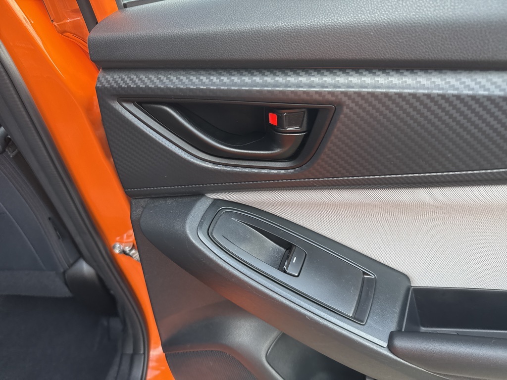 2019 Subaru Crosstrek 2.0i Premium photo 22