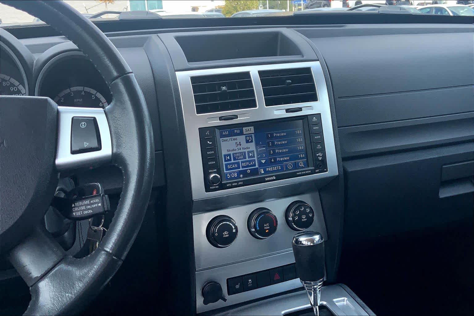 2011 Dodge Nitro Shock photo 3