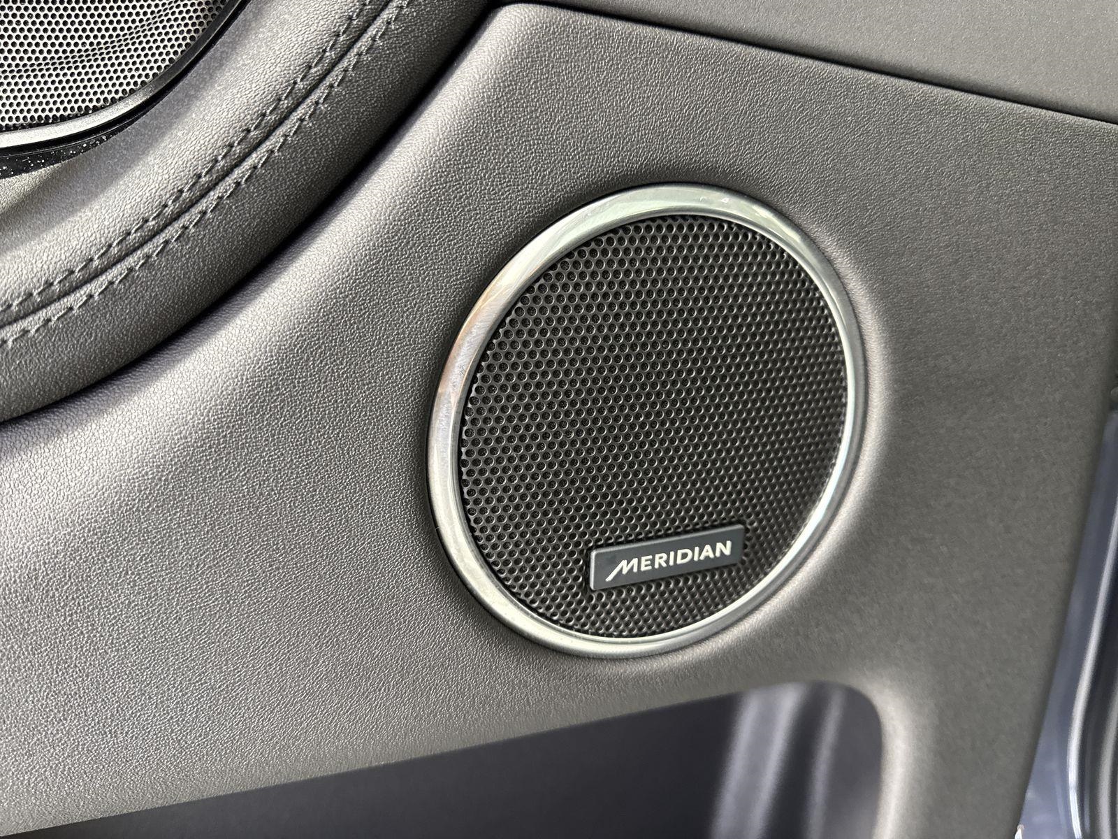 2025 Land Rover Discovery Sport S photo 23