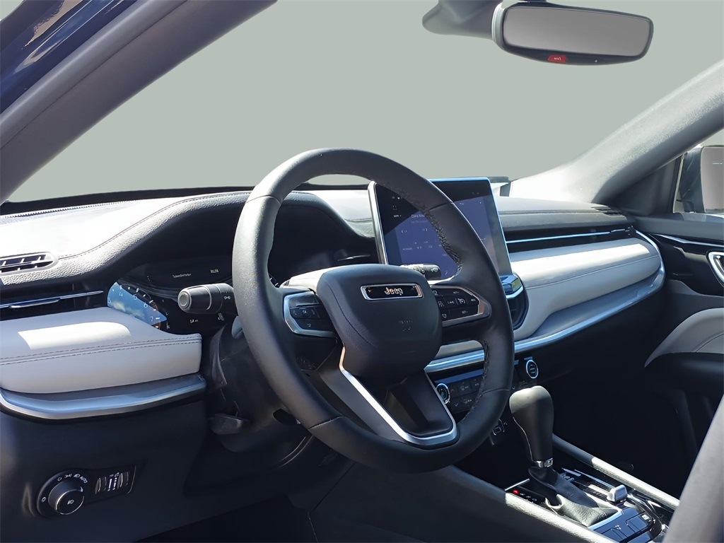 2024 Jeep Compass Limited photo 11