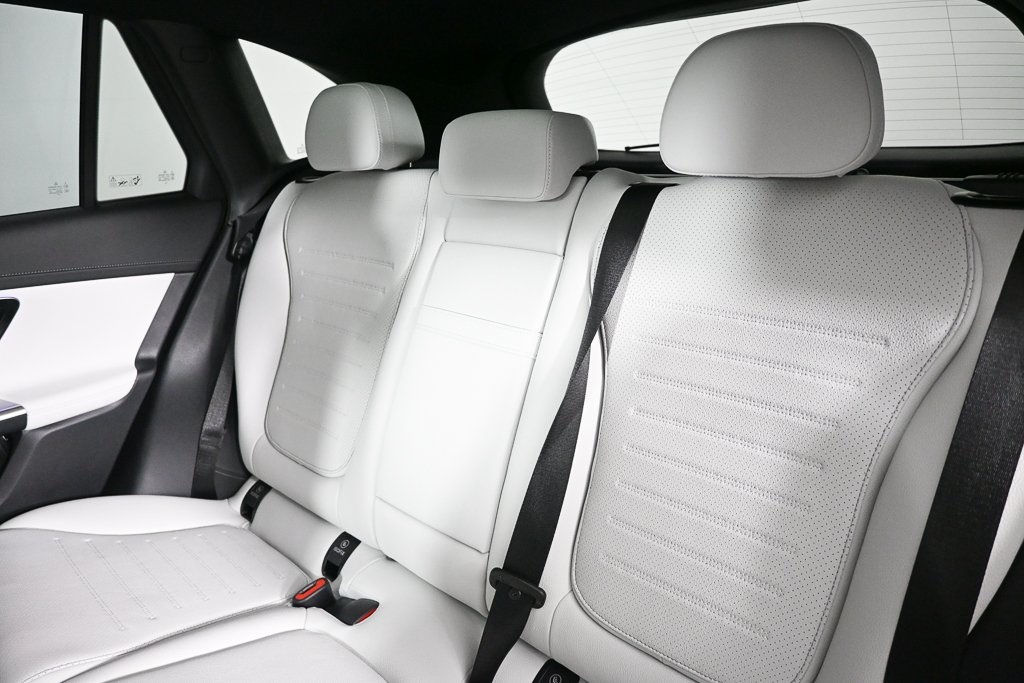 2026 Mercedes Benz GLC 300 photo 15