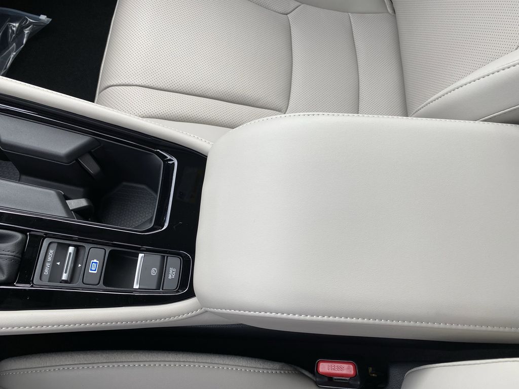 2025 Honda Accord Hybrid Touring photo 17