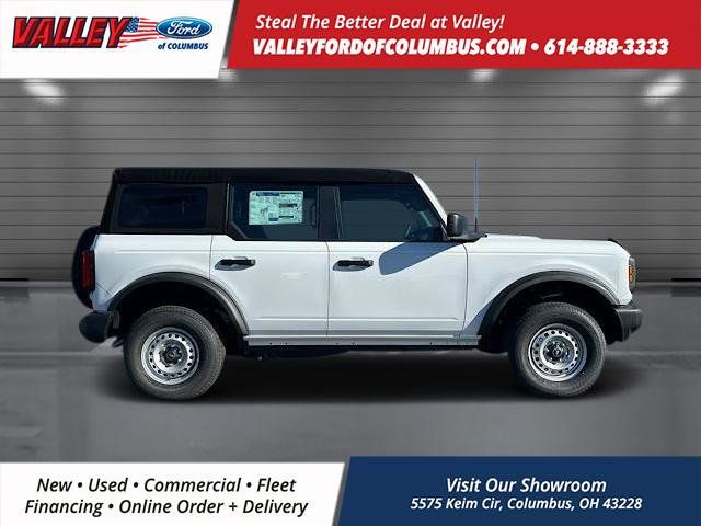 2025 Ford Bronco Base photo 4