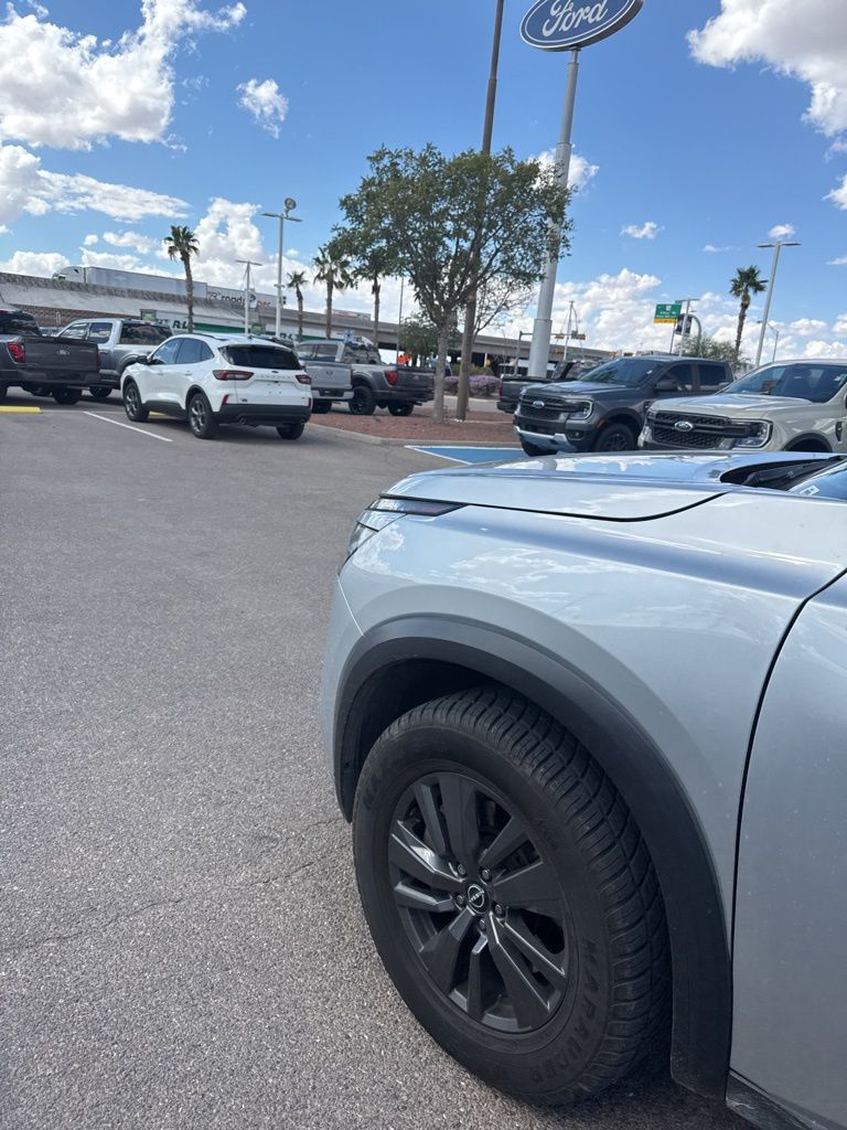 2022 Nissan Pathfinder S photo 10