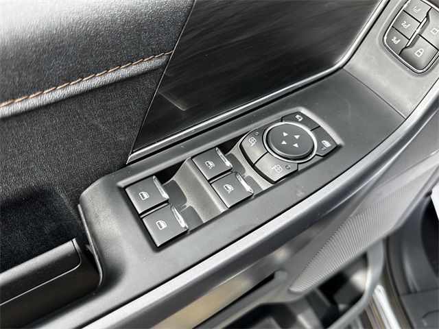 2025 Ford F-150 Lariat photo 17