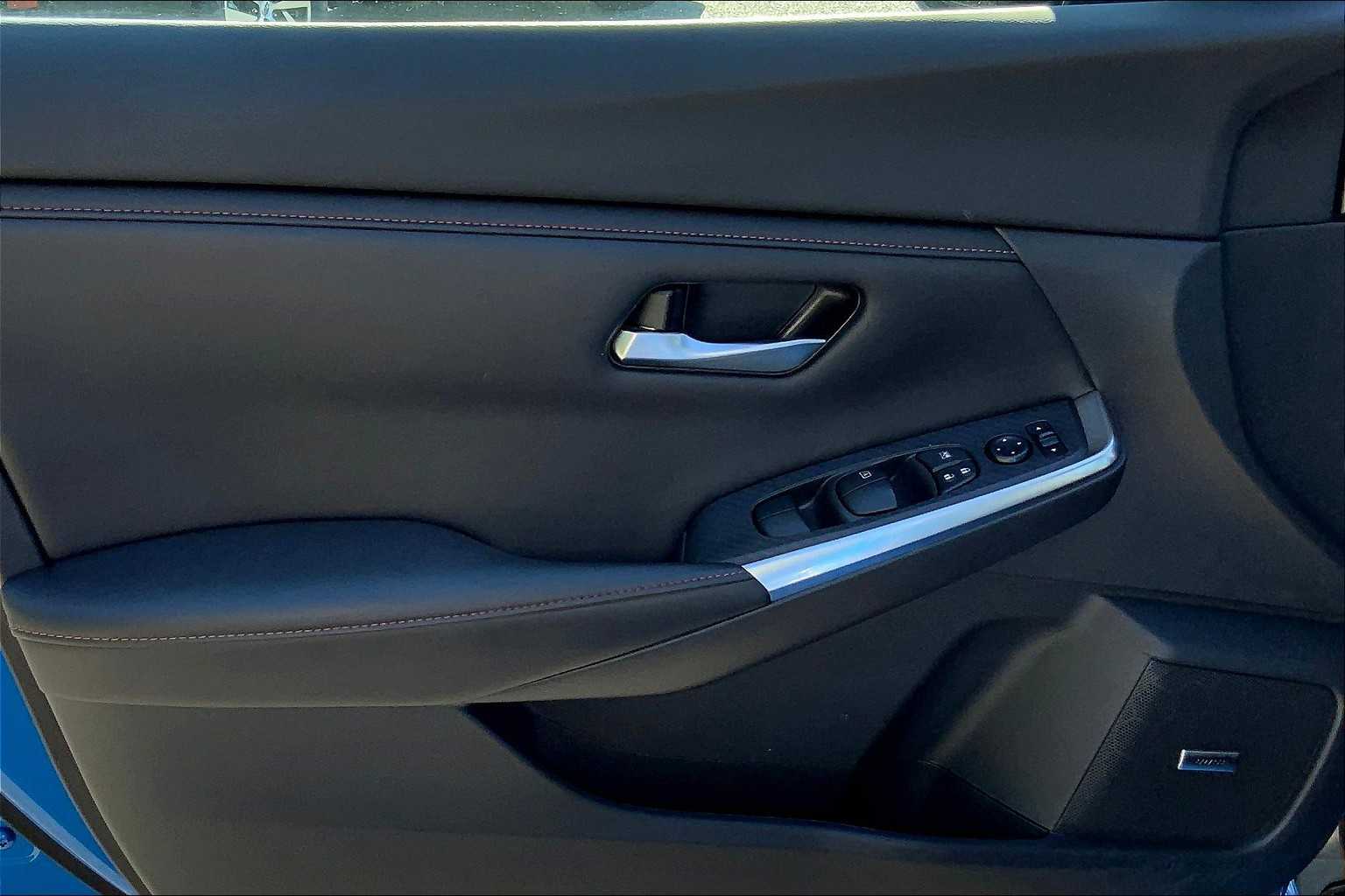 2022 Nissan Sentra SR photo 21