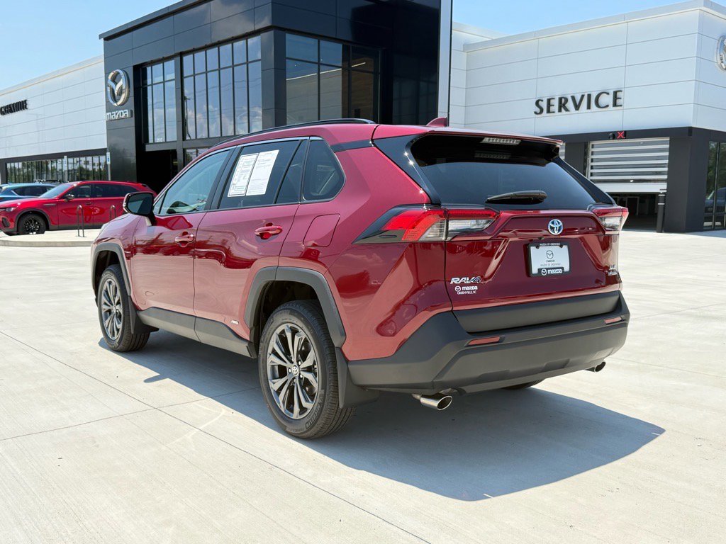 2024 Toyota RAV4 Hybrid XLE Premium photo 4