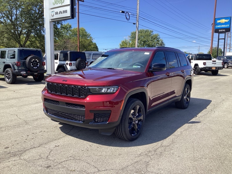 2025 Jeep Grand Cherokee Altitude X photo 3