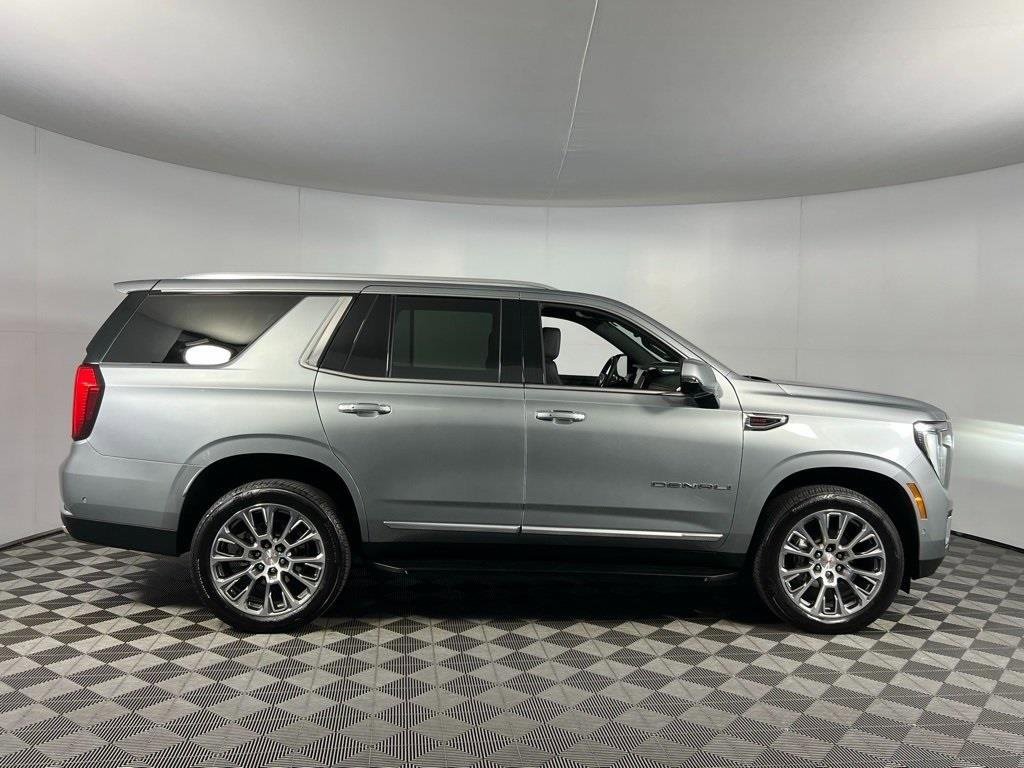 2025 GMC YUKON - Image 2