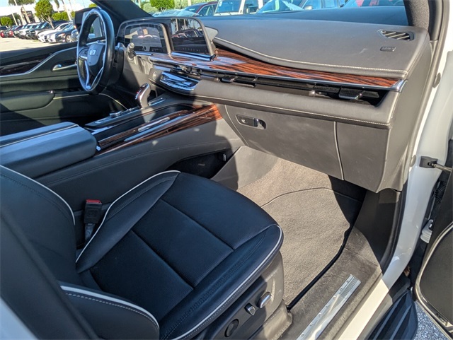 Used 2022 Crystal White Tri-Coat Cadillac Premium Luxury image 17