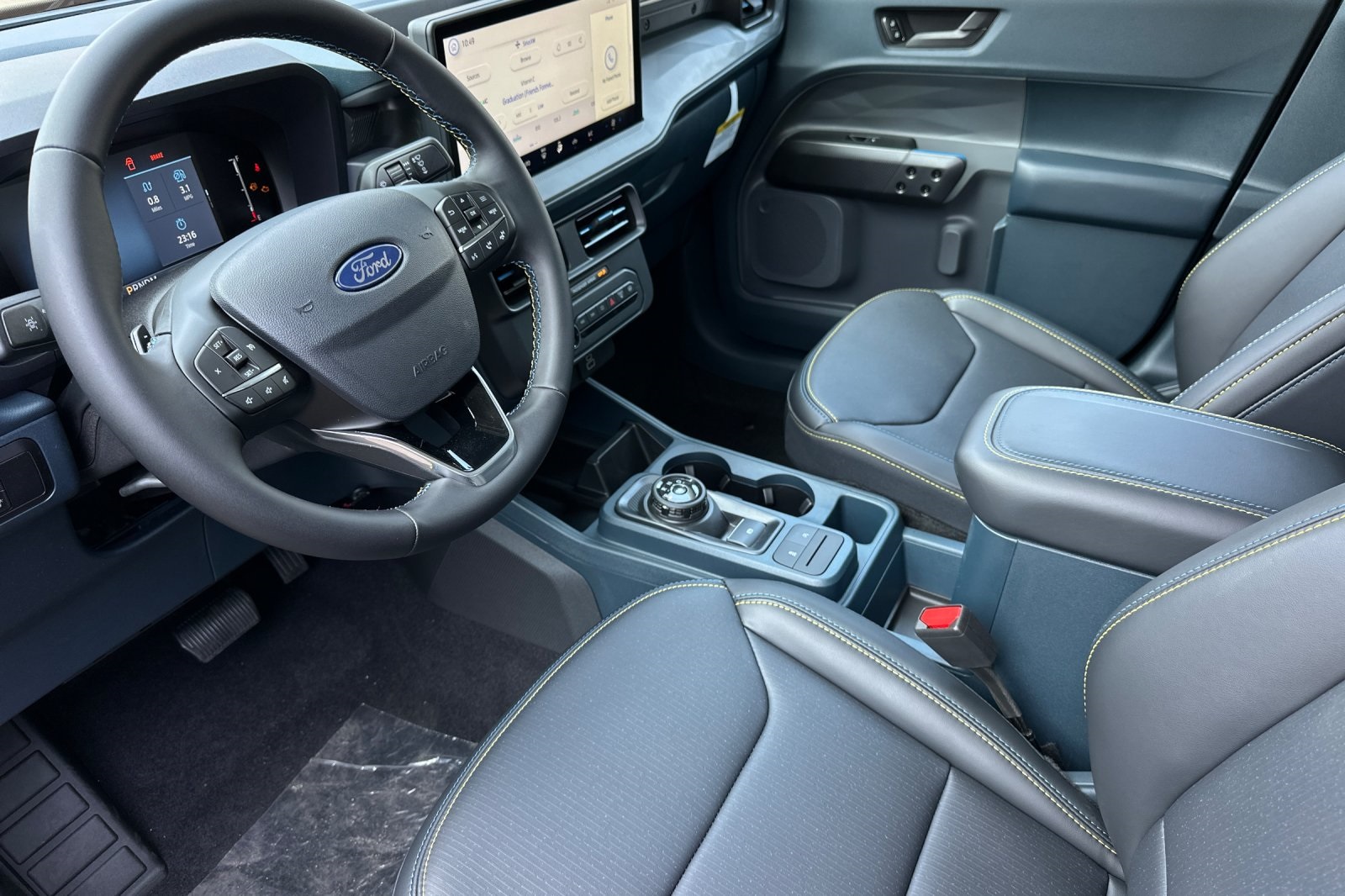 2025 Ford Maverick photo 9