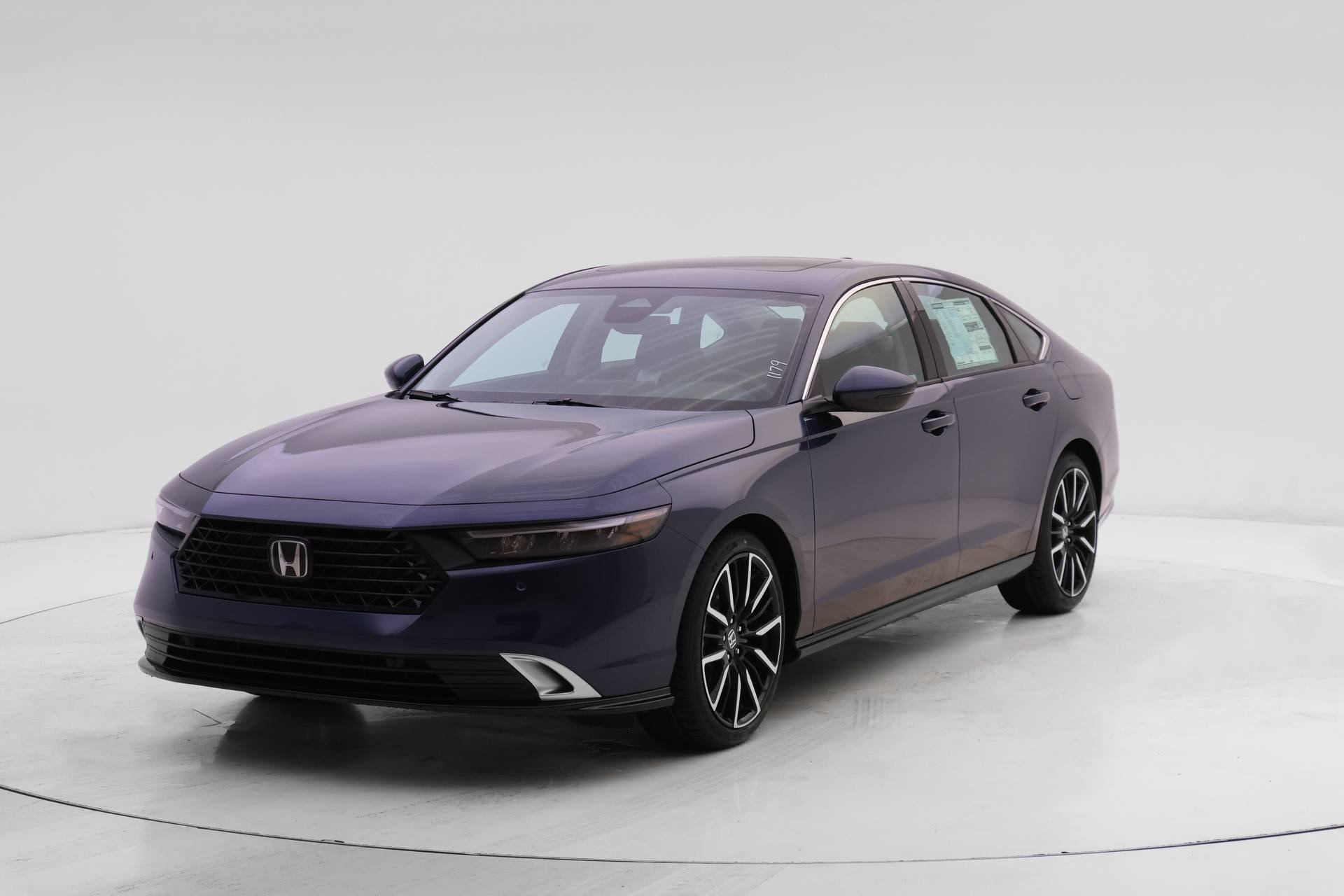 2025 Honda Accord Hybrid Touring's photo