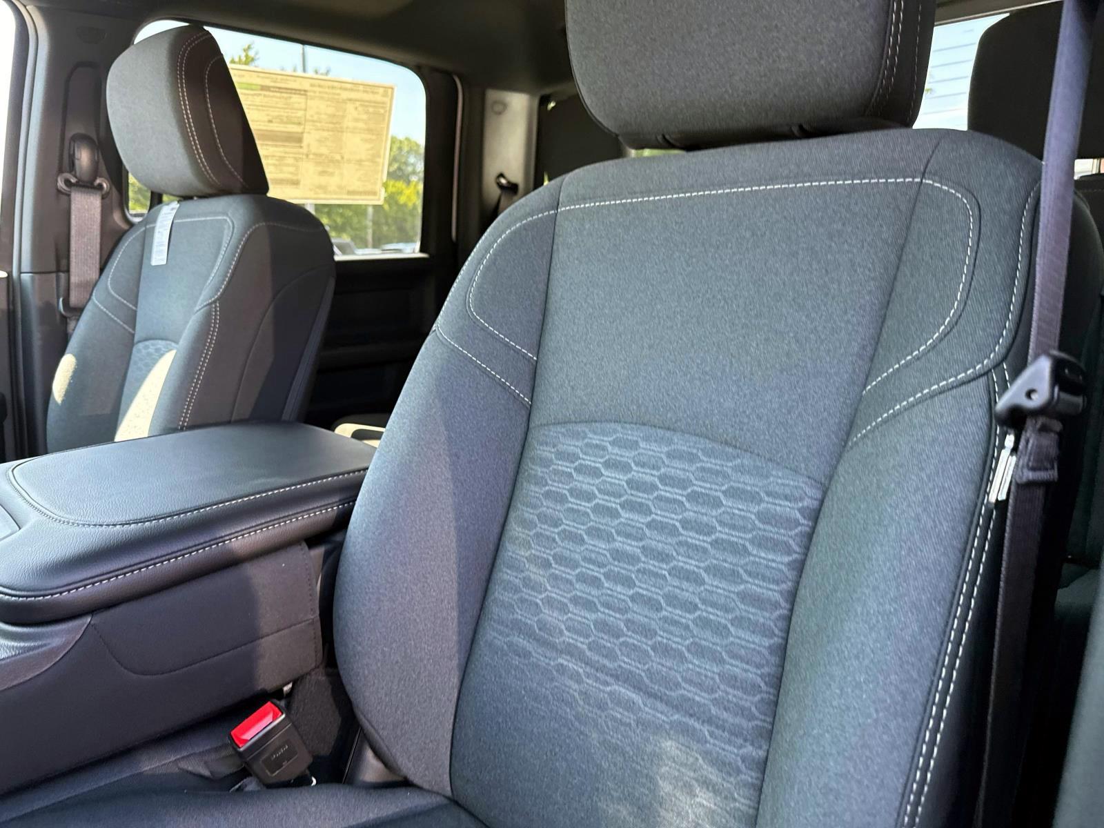 2025 Ram 2500 Tradesman photo 8