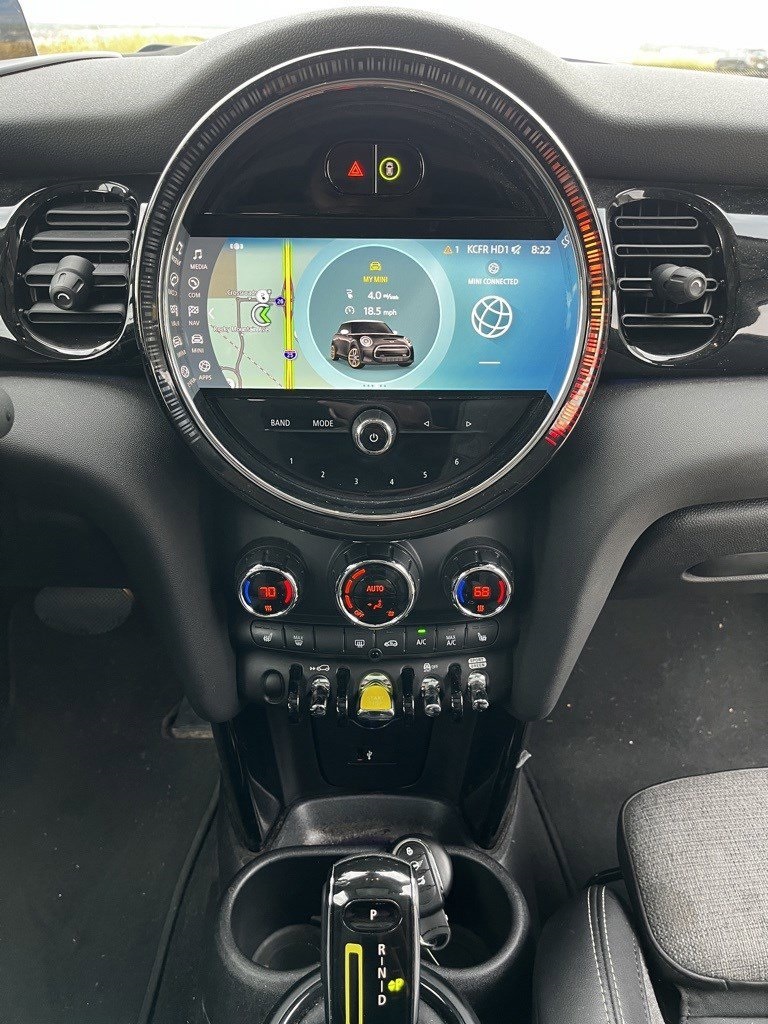 2022 Mini Cooper 2 Door Hardtop SE photo 13