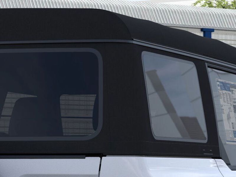2025 Ford Bronco Base photo 25