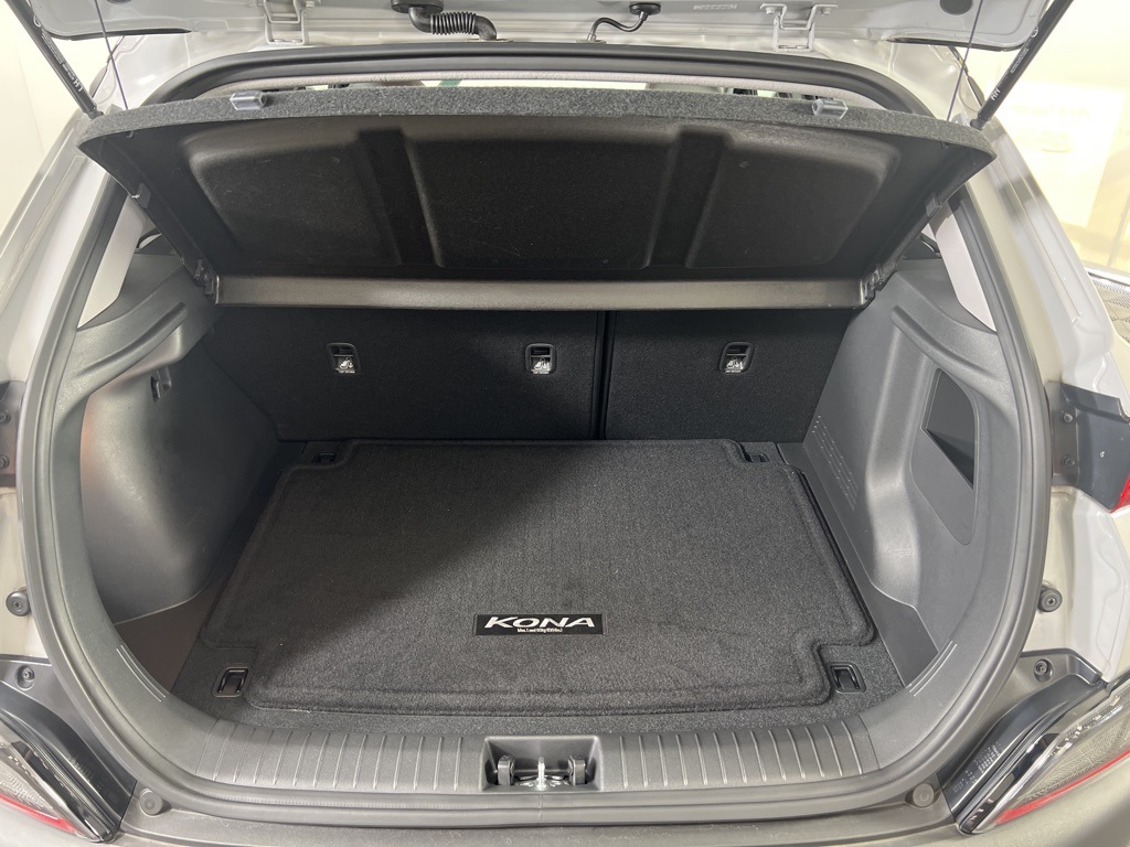 2023 Hyundai Kona SEL photo 3