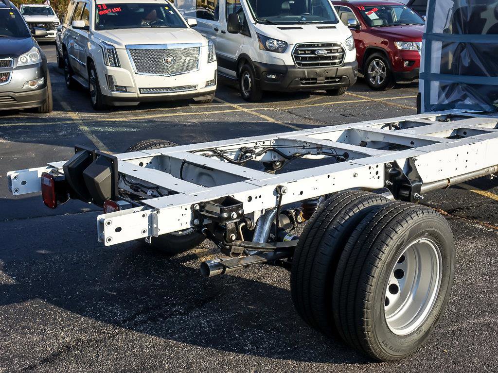 2026 Ford Transit Cutaway photo 4