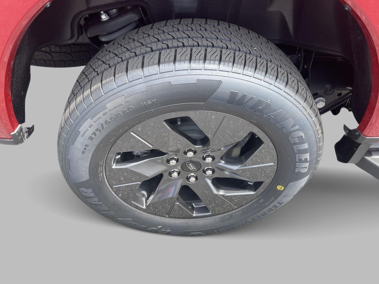 2025 Ford F-150 Lightning photo 11