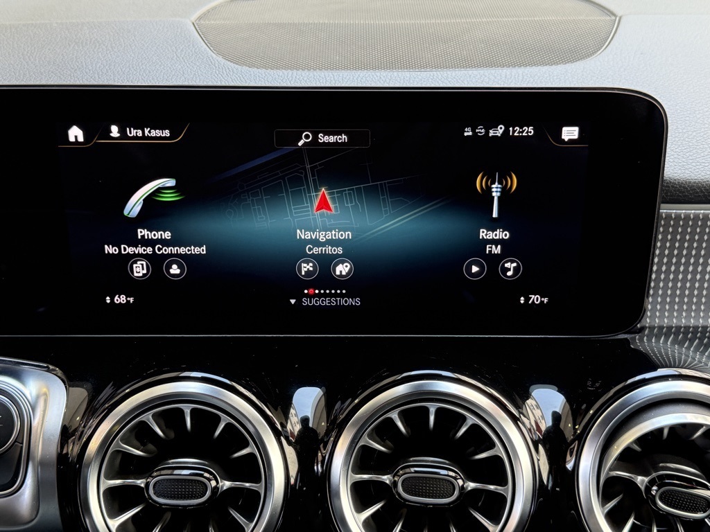 2023 Mercedes Benz EQB photo 22