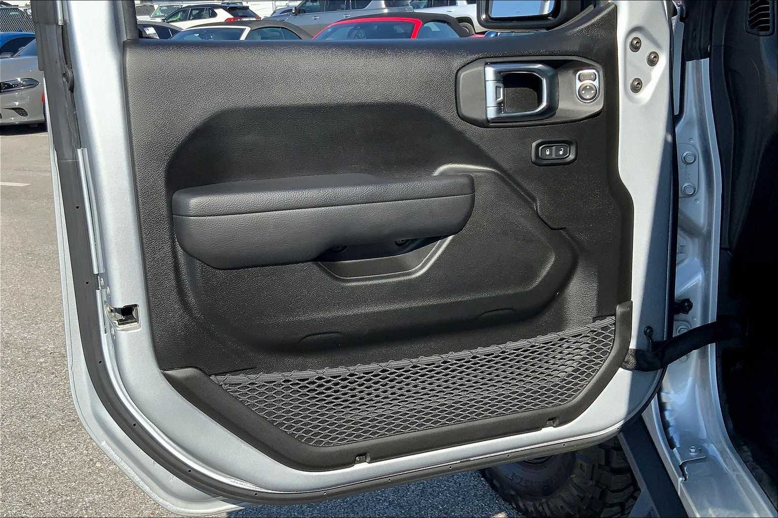 2022 Jeep Gladiator Willys Sport photo 20