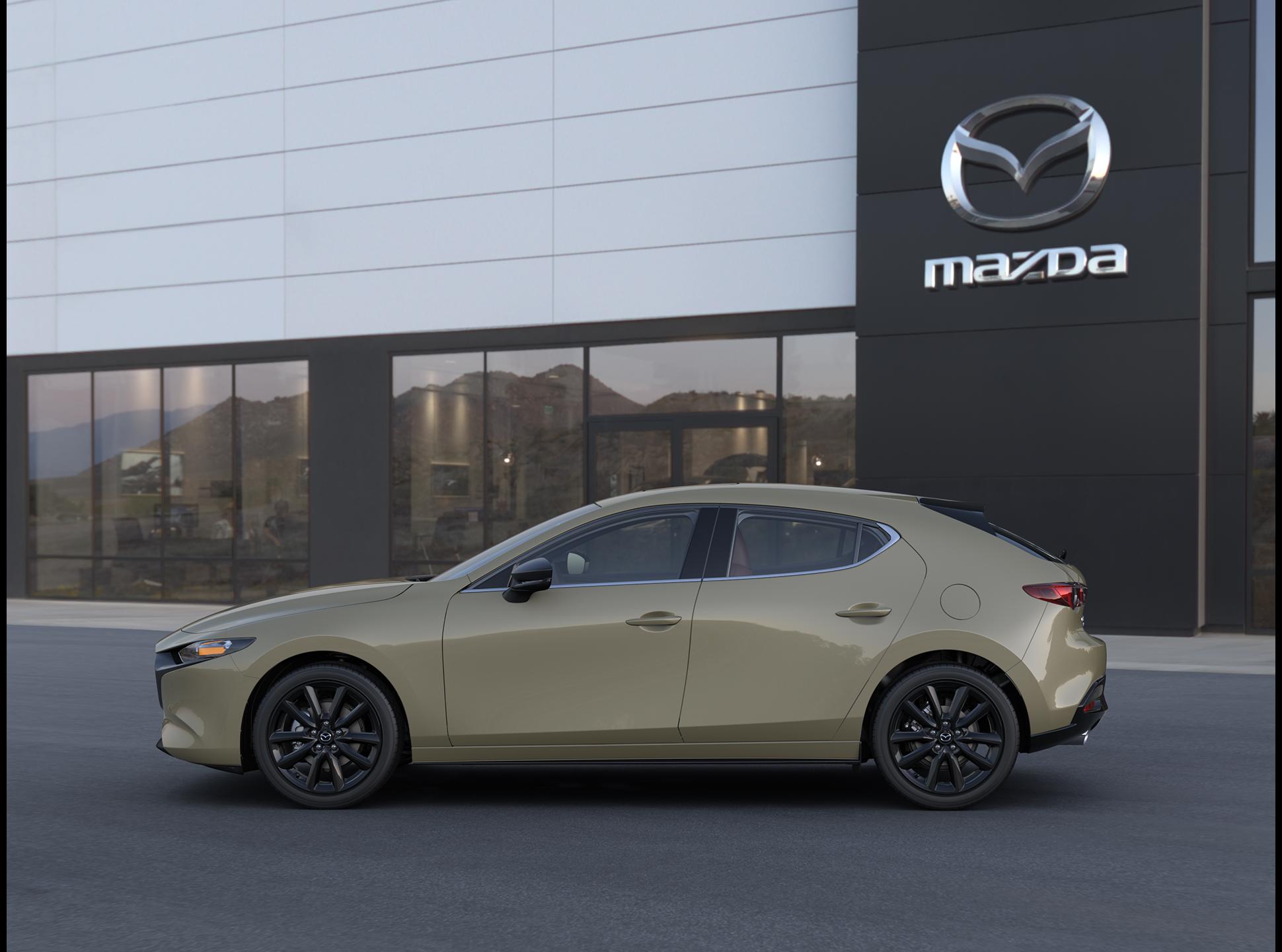 2025 Mazda Mazda3 Hatchback 2.5 Carbon Turbo photo 3