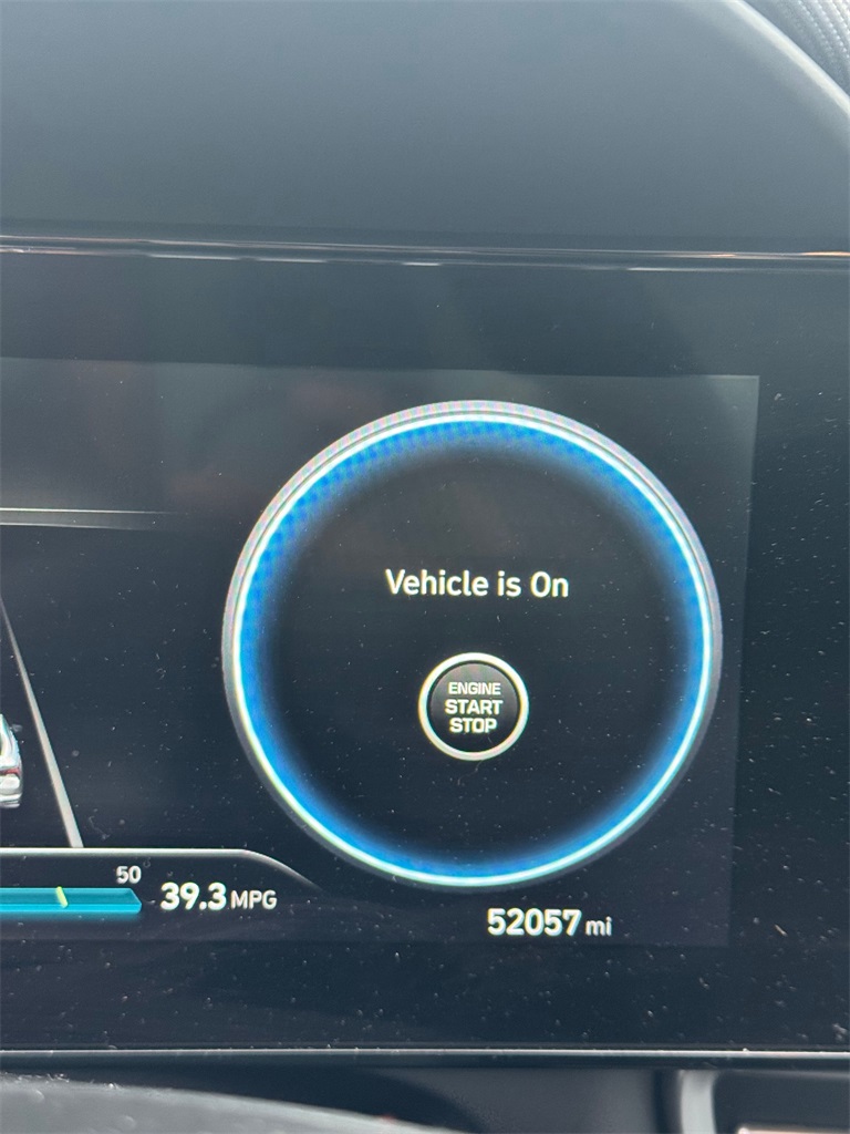 2021 Hyundai Elantra Limited photo 3