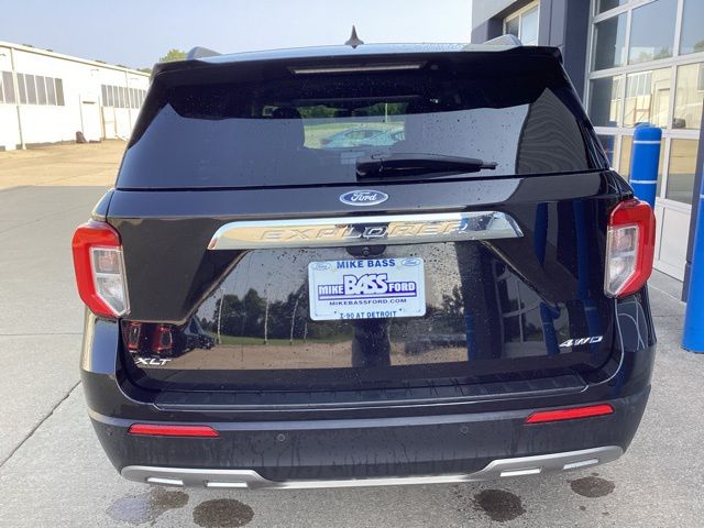 2022 Ford Explorer XLT photo 9