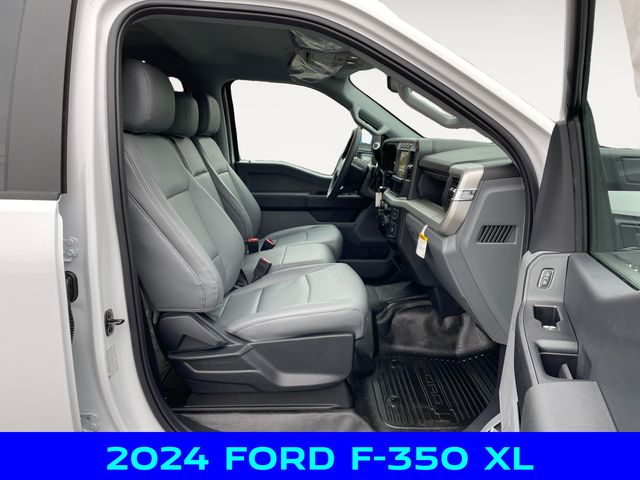 2024 Ford F-350 photo 14
