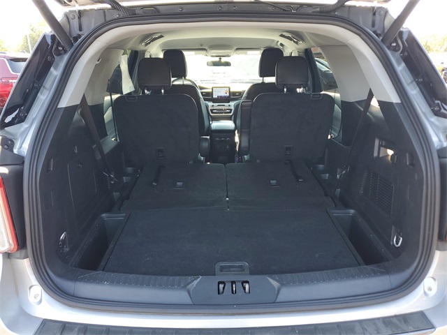 2023 Ford Explorer XLT photo 6
