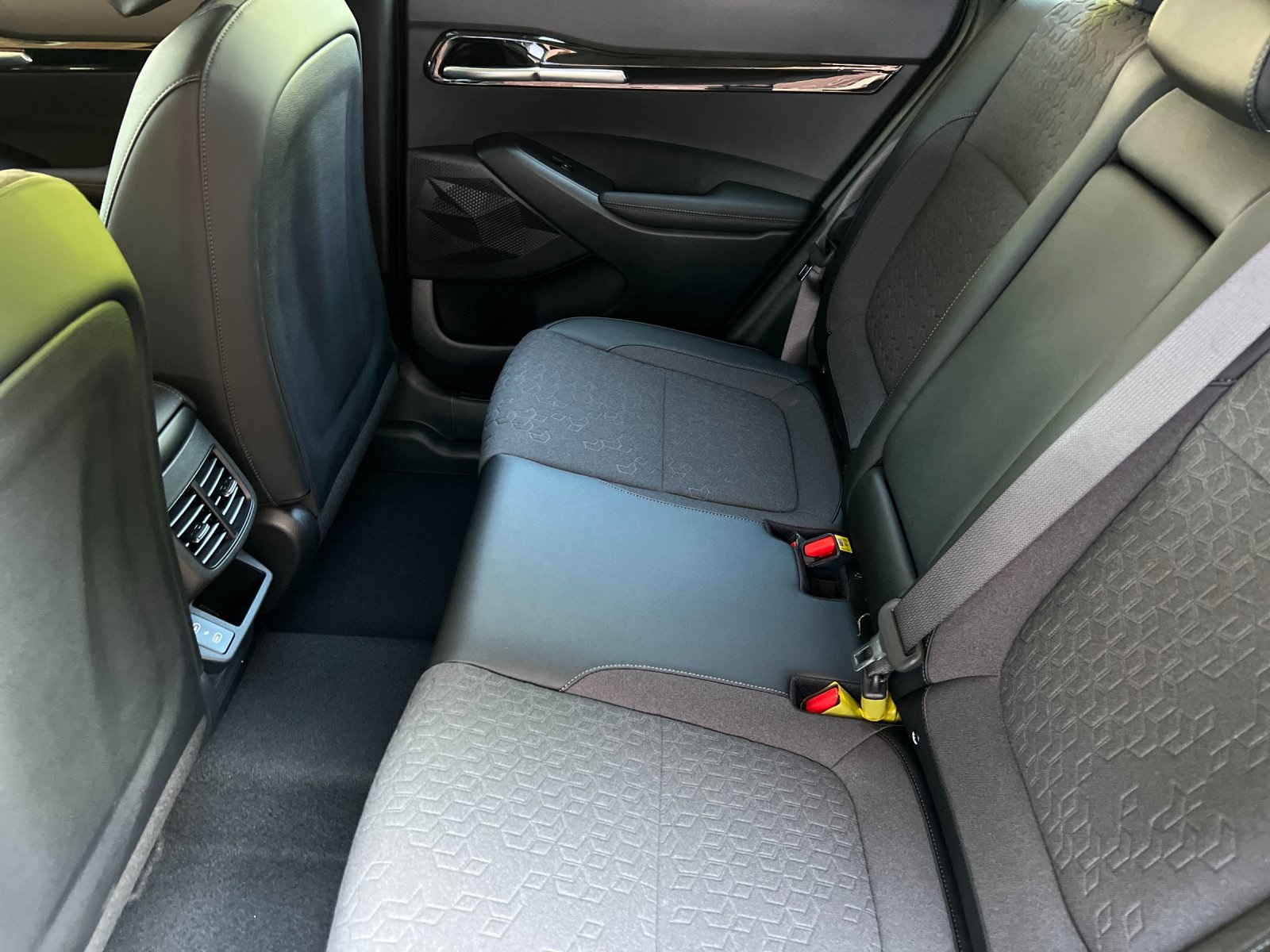 2025 Kia Seltos S photo 11