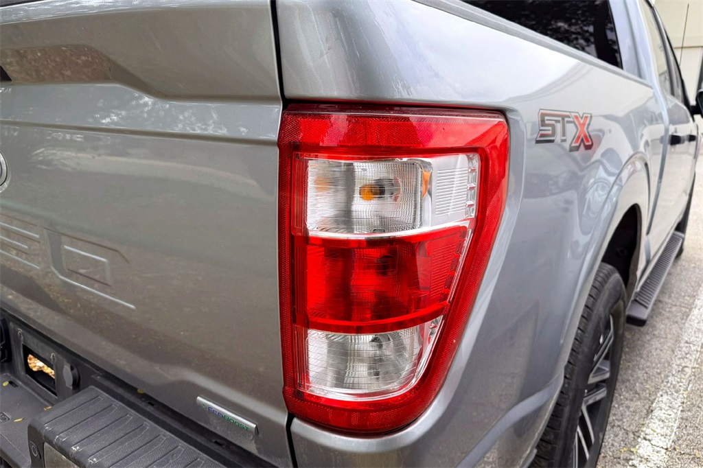 2023 Ford F-150 XL photo 3
