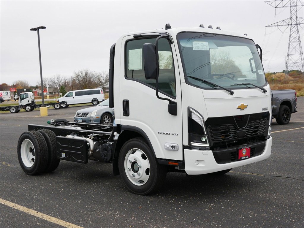 2025 Toyota RAV4 photo 4