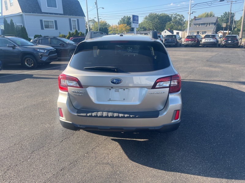 2015 Subaru Outback 2.5i Premium photo 2