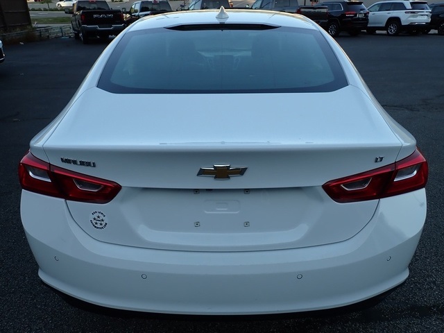 2023 Chevrolet Malibu 1LT photo 4