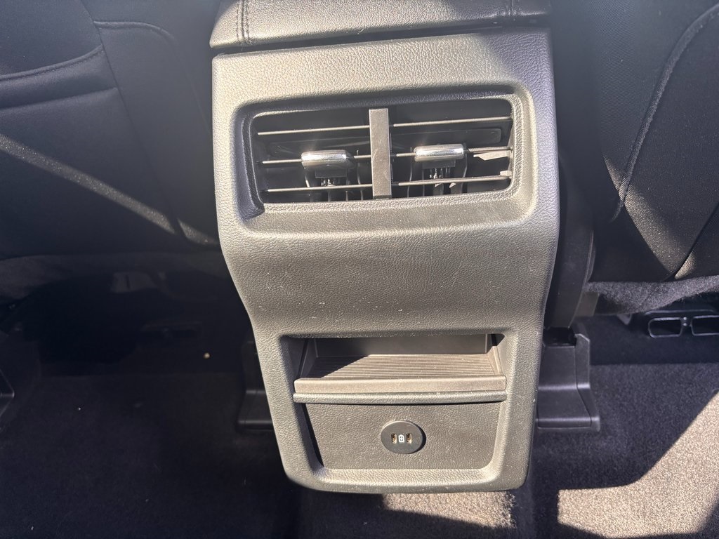 2023 Ford Edge SE photo 15