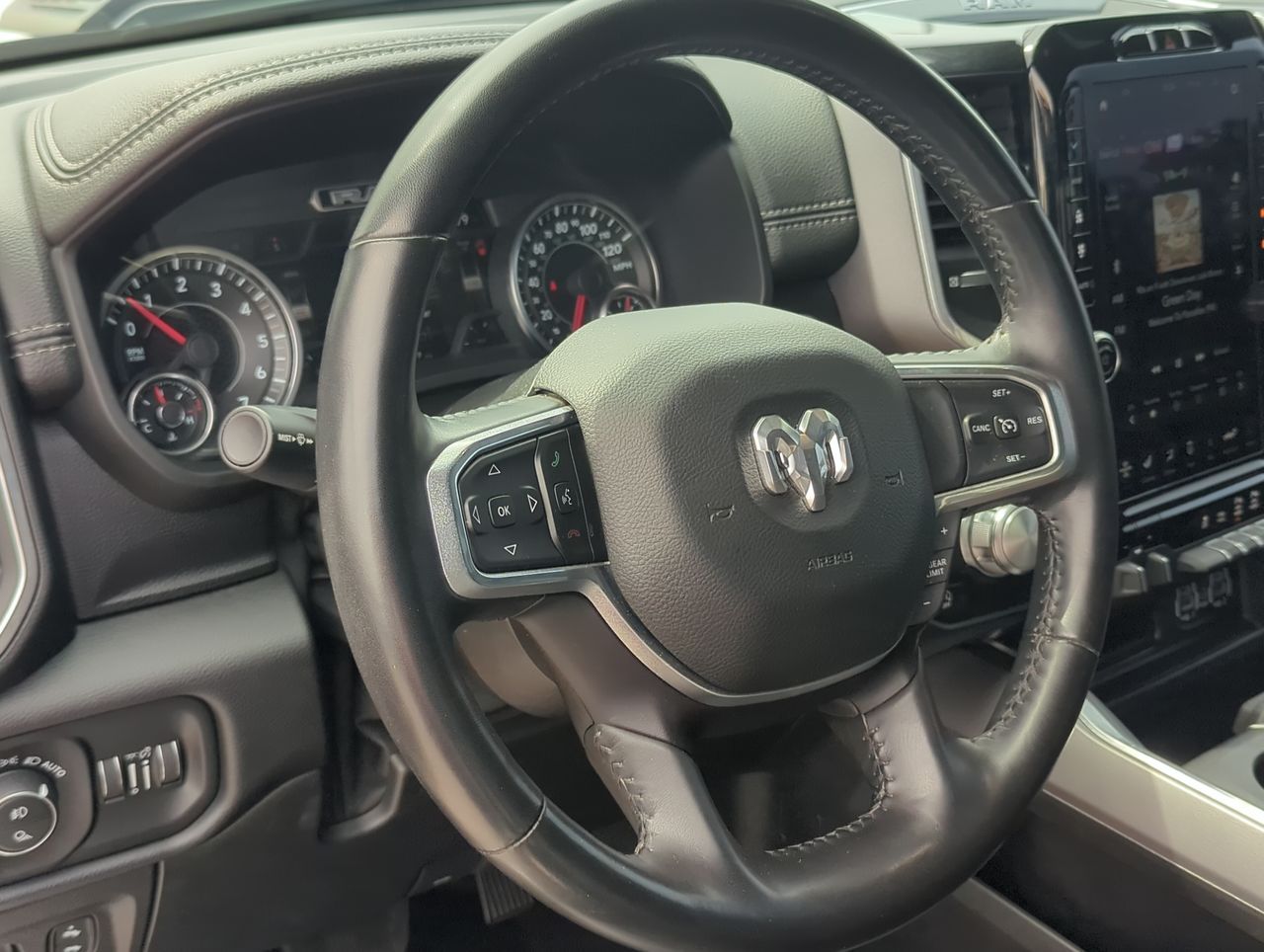 2021 Ram 1500 Laramie photo 10