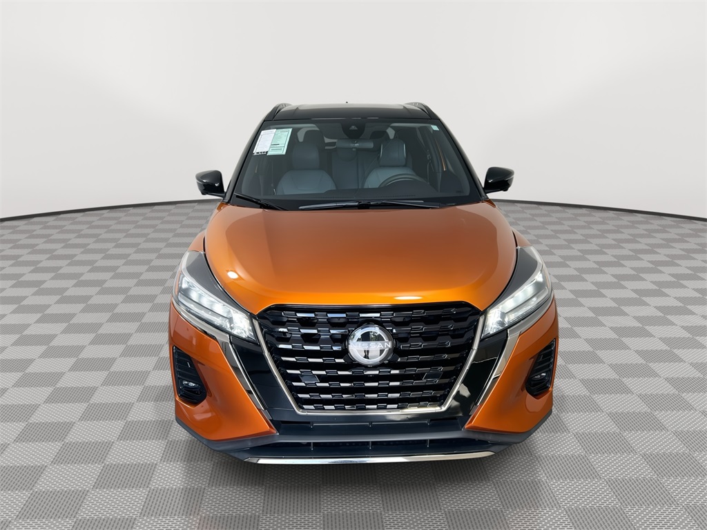 2023 Nissan Kicks SR photo 3