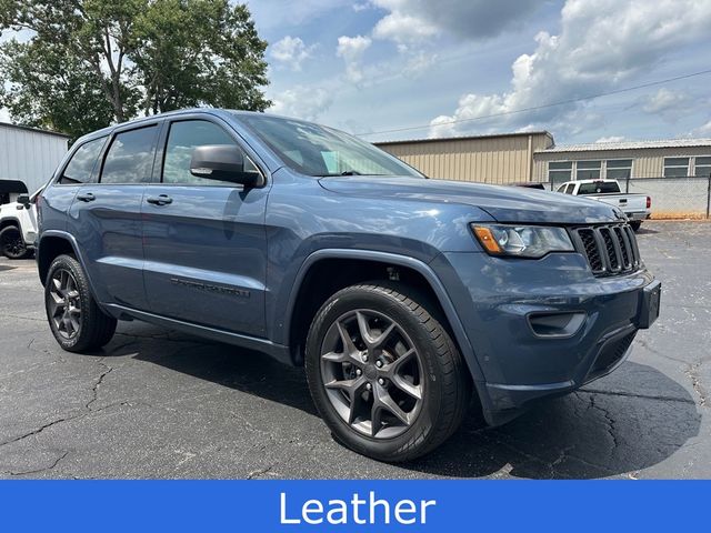 2021 Jeep Grand Cherokee Anniversary Edition photo 2
