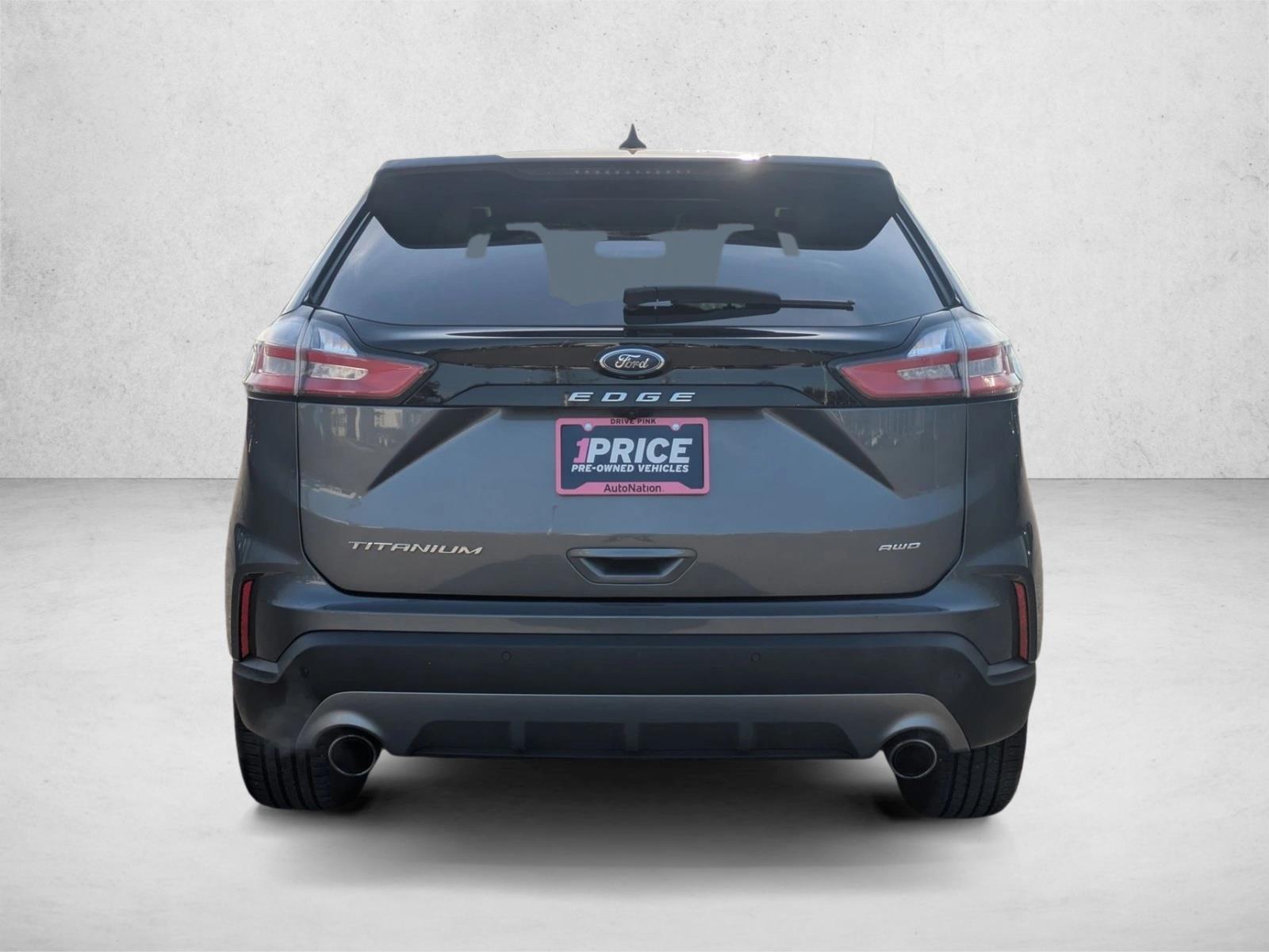 2024 Ford Edge Titanium photo 3