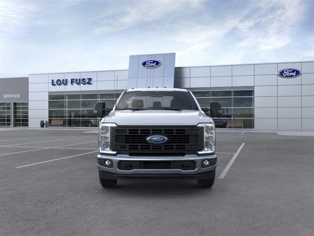 2024 Ford F-350 photo 6