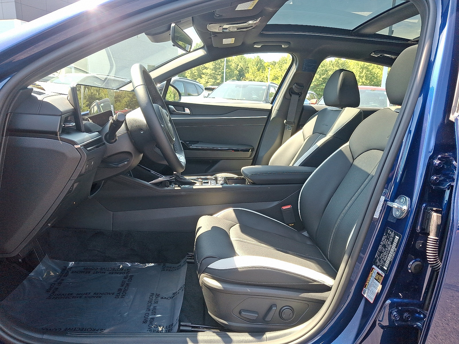 2026 Kia K5 GT-Line photo 6