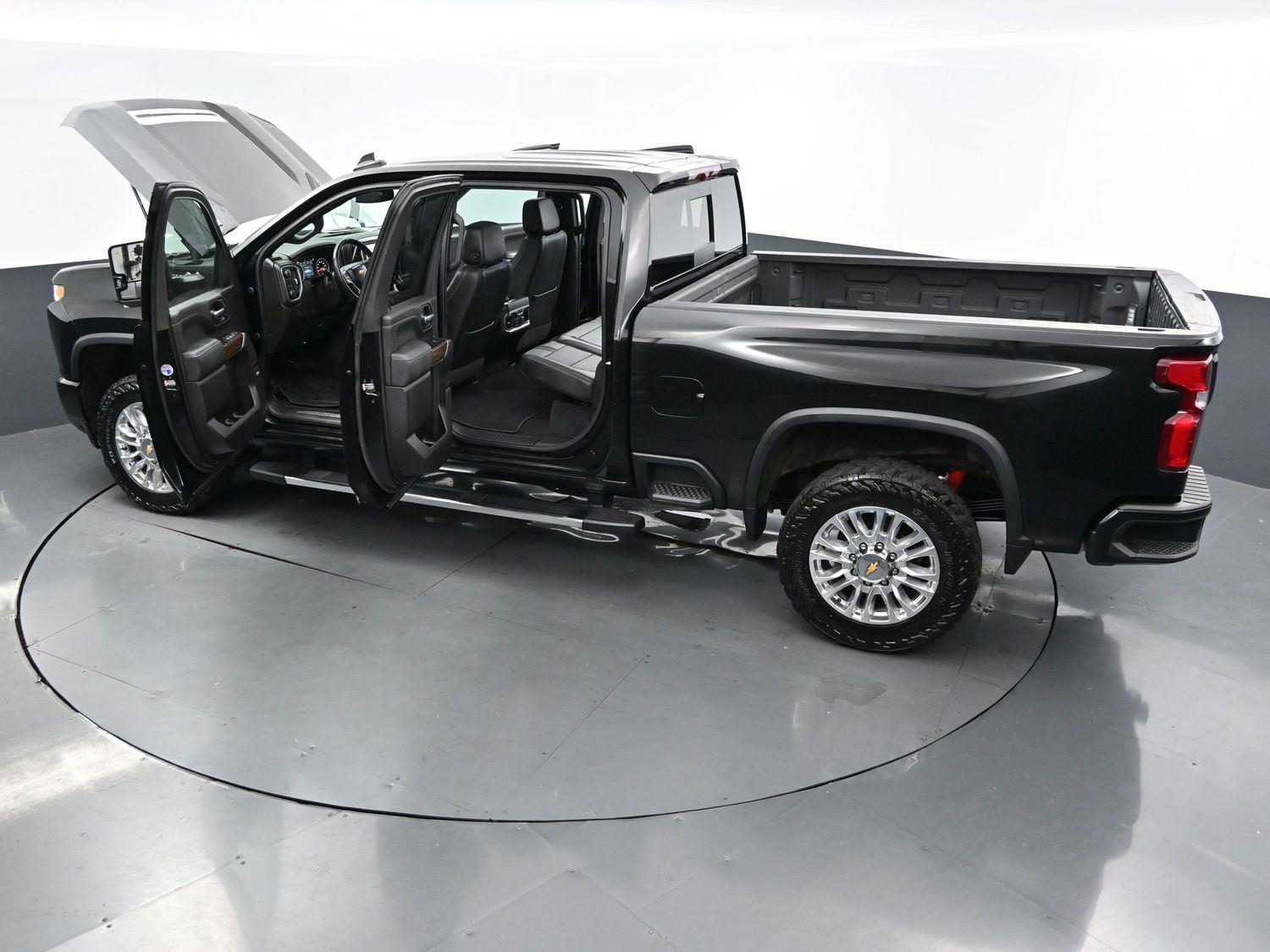 2023 Chevrolet Silverado 2500HD High Country photo 40